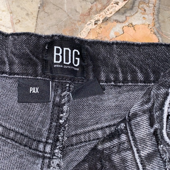 BDG super cute jean shorts - Picture 2 of 4